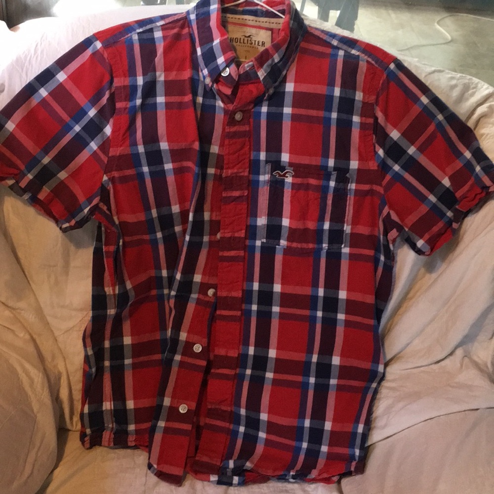 Hollister button down shirt. Short sleeved.